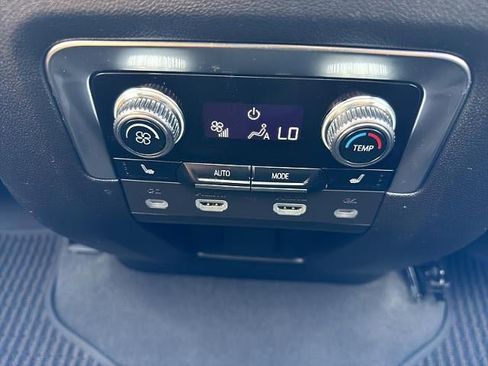 Used 2024 GMC Yukon XL Denali Ultimate image 21