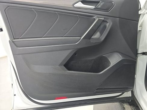 Used 2023 Volkswagen Tiguan SE FWD image 7