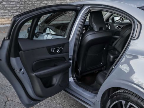 Used 2023 Volvo S60 B5 Plus w/ Climate Package image 20