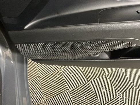 Used 2024 Hyundai Elantra SEL FWD image 32