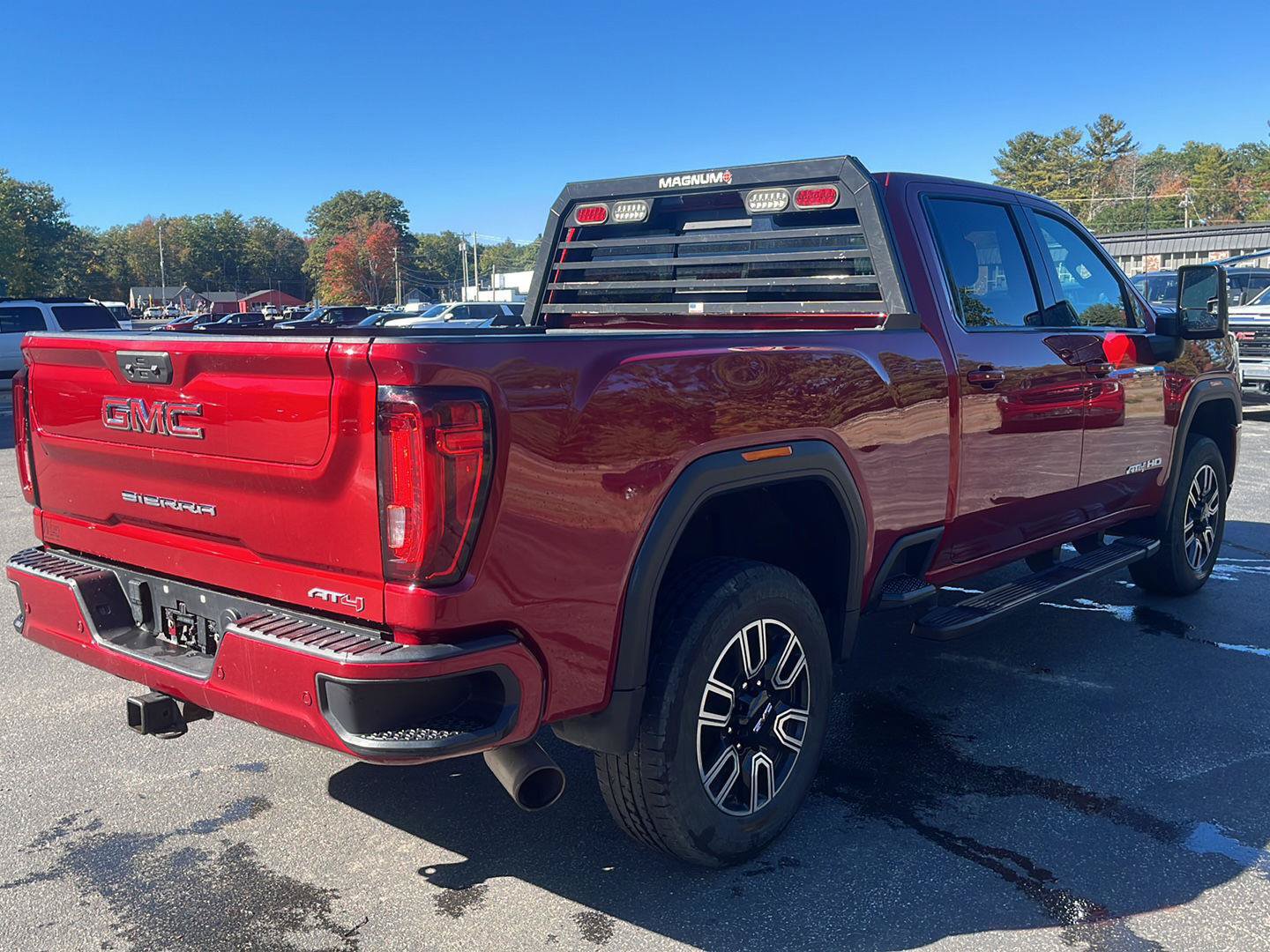 Used 2023 GMC Sierra 2500 AT4 w/ AT4 Preferred Package AWD/4WD image 5