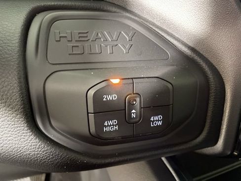 New 2026 RAM 2500 Laramie AWD/4WD image 29