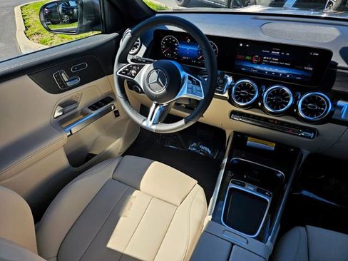 New 2026 Mercedes-Benz GLB 250 4MATIC image 25