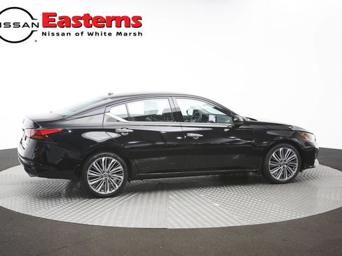 Used 2024 Nissan Altima 2.5 SL AWD/4WD image 39