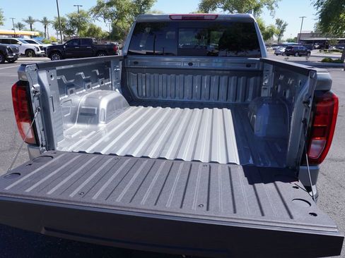 New 2026 GMC Sierra 1500 SLE w/ Preferred Package AWD/4WD image 8