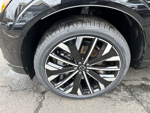 New 2026 Volvo XC60 T8 Ultra w/ Protection Package Premier AWD/4WD image 8