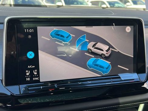 New 2026 Volkswagen Atlas Cross Sport SE image 25