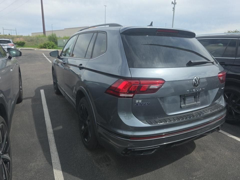 Used 2023 Volkswagen Tiguan SE R-Line AWD/4WD image 7