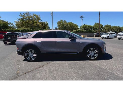 Certified 2024 Cadillac Lyriq Tech w/ Driver Assist Package RWD image 13