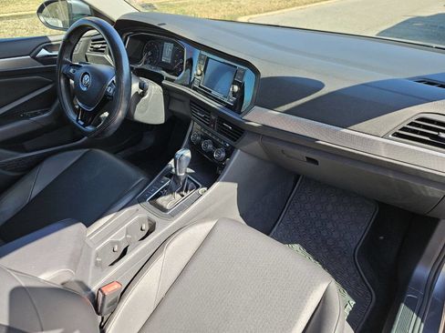 Used 2019 Volkswagen Jetta SE image 15