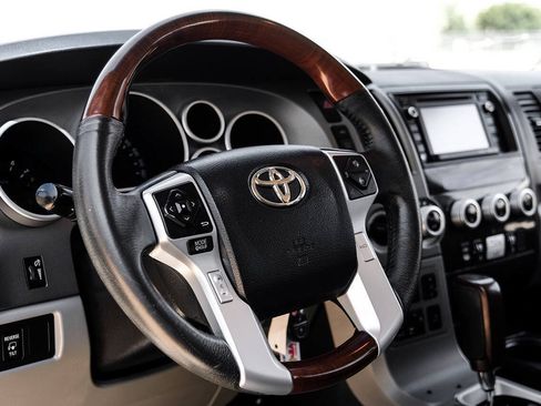 Used 2017 Toyota Sequoia Platinum AWD/4WD image 16