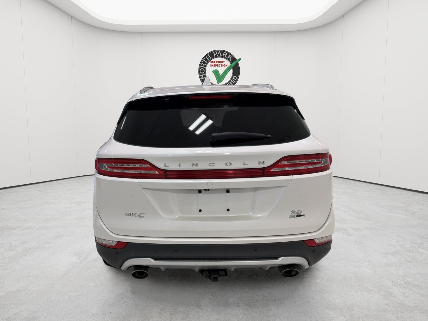 Used 2015 Lincoln MKC FWD w/ Equipment Group 102A Reserve image 4