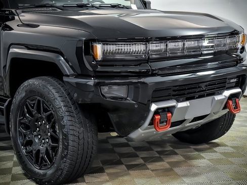 New 2025 GMC Hummer EV 2X w/ LPO, Sport Package image 2