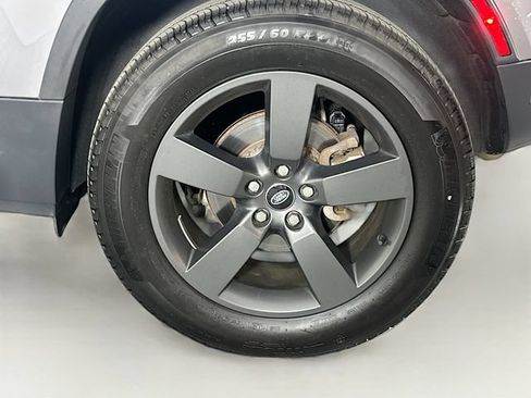 Used 2024 Land Rover Defender 90 S AWD/4WD image 31