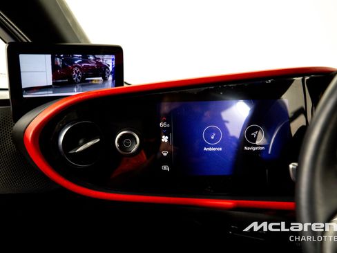 Used 2020 McLaren Speedtail RWD image 16