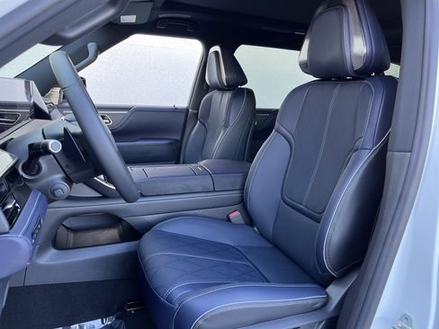 Used 2026 INFINITI QX80 4WD w/ Sport Exterior Package image 13