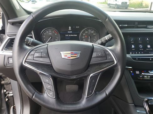 Used 2021 Cadillac XT5 Premium Luxury image 24