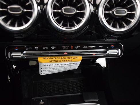 New 2026 Mercedes-Benz CLA 35 AMG 4MATIC image 27