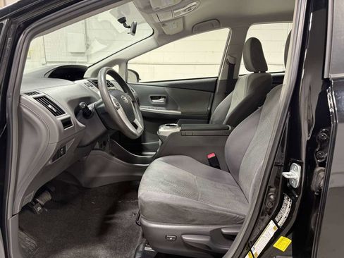 Used 2012 Toyota Prius V Three image 9