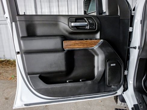 Used 2022 Chevrolet Silverado 3500 High Country image 44