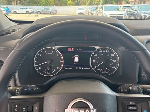 Used 2026 Nissan Rogue SV AWD/4WD image 37