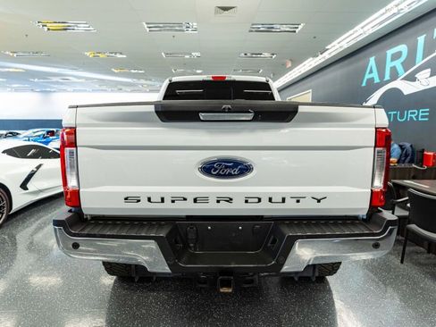Used 2019 Ford F250 Lariat w/ Lariat Value Package AWD/4WD image 8