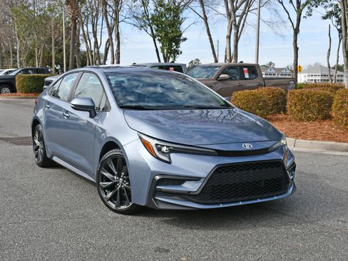 Used 2023 Toyota Corolla SE image 6