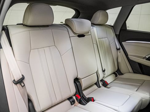 New 2025 Audi Q5 Premium image 13