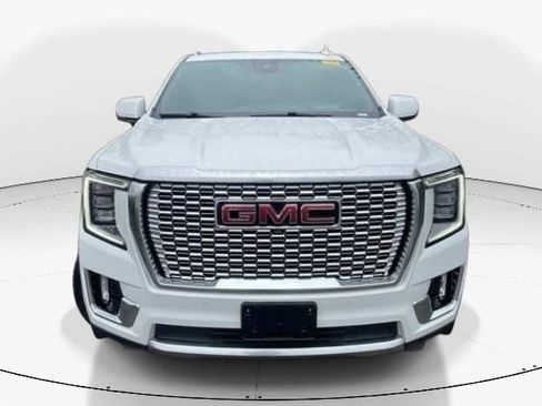 Used 2024 GMC Yukon XL Denali image 2