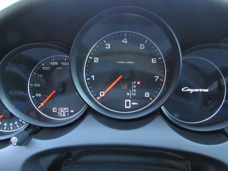 Used 2013 Porsche Cayenne AWD/4WD image 9