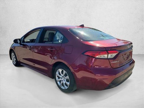 Used 2025 Toyota Corolla LE image 7