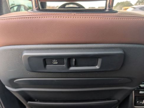 Used 2021 BMW X5 xDrive45e w/ M Sport Package image 20