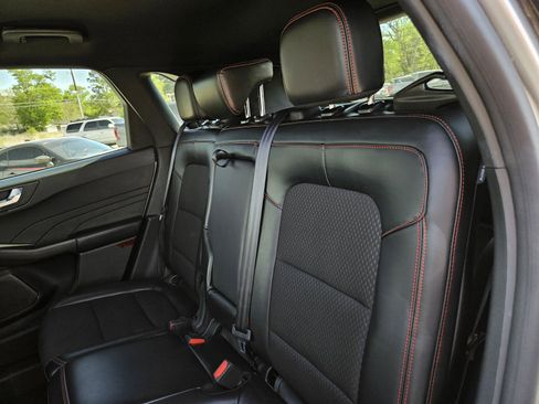 Used 2024 Ford Escape ST-Line image 31
