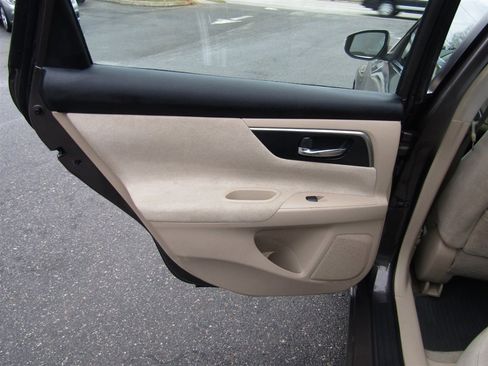 Used 2013 Nissan Altima 2.5 SV w/ 2.5SV Convenience Pkg image 17