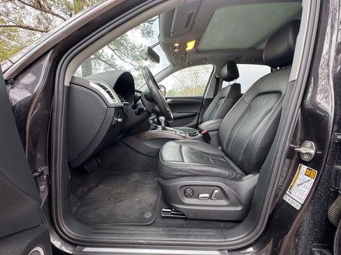 Used 2016 Audi Q5 2.0T Premium Plus w/ Technology Package image 12