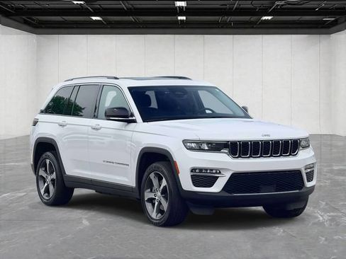 Used 2022 Jeep Grand Cherokee Limited 4xe AWD/4WD image 3