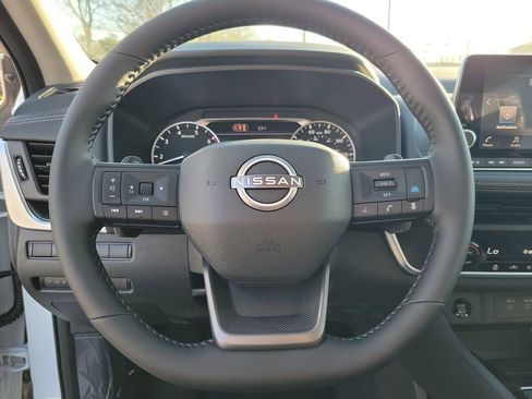 New 2026 Nissan Rogue SV AWD/4WD image 22