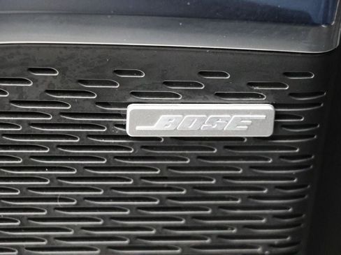 Used 2025 GMC Acadia Elevation image 25