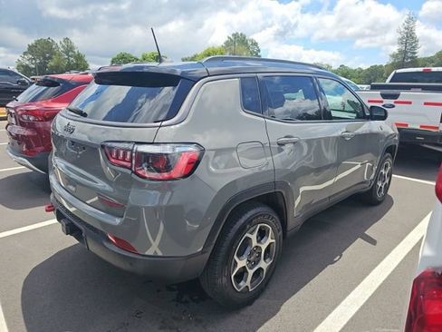 Used 2022 Jeep Compass Trailhawk w/ Sun and Sound Group AWD/4WD image 2