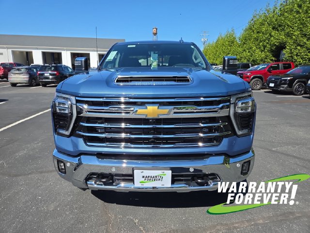 New 2026 Chevrolet Silverado 2500 LTZ w/ LTZ Premium Package AWD/4WD image 2