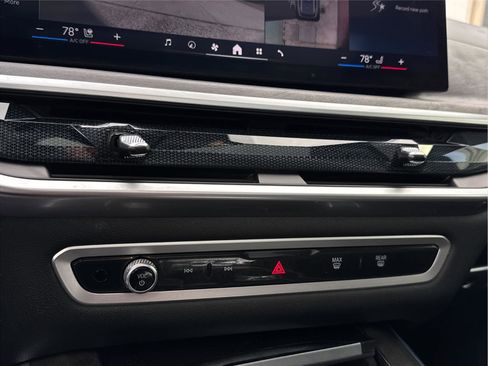 Used 2024 BMW X5 xDrive40i w/ Premium Package image 15