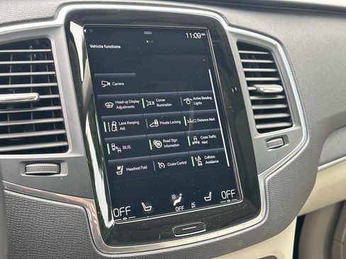 Used 2020 Volvo XC90 T6 Momentum image 13