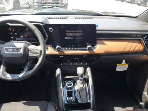 New 2026 GMC Canyon AT4 AWD/4WD image 14