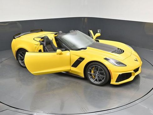 Used 2017 Chevrolet Corvette Z06 RWD image 19