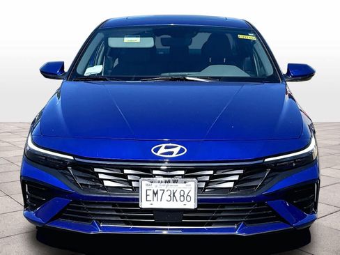 Used 2025 Hyundai Elantra SEL FWD image 2