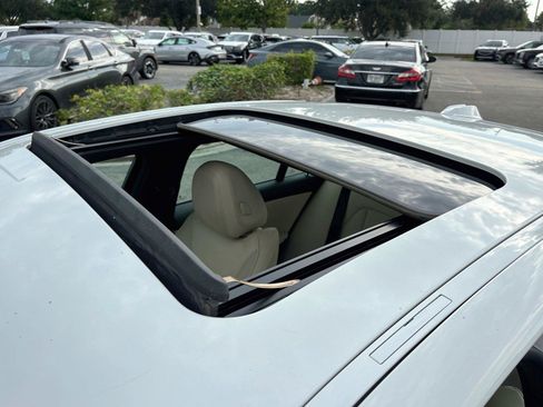Used 2023 BMW 330i xDrive Sedan w/ Premium Package AWD/4WD image 22