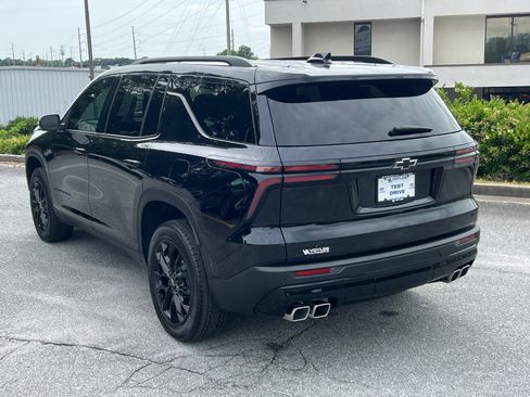 Used 2024 Chevrolet Traverse LT w/ Midnight/Sport Edition FWD image 7