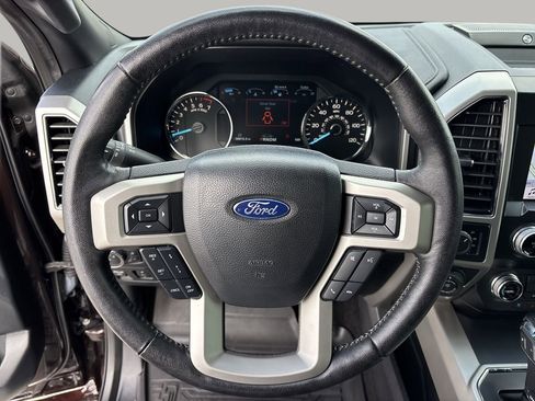 Used 2019 Ford F150 Lariat w/ Equipment Group 502A Luxury image 29