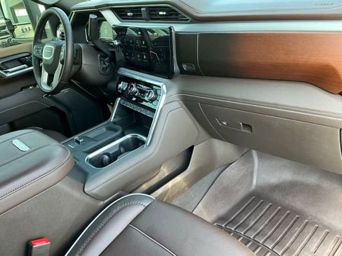 Used 2025 GMC Sierra 2500 Denali w/ Denali Reserve Package AWD/4WD image 20
