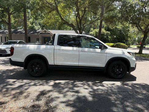 Used 2024 Honda Ridgeline Black Edition image 4